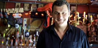 Become an Absentee Franchise Owner: Run a Profitable Business And Work Only 4 Hours a Day Absentee Franchise Owner 1