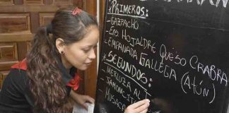 4 Things to Consider Before Franchising a Business franchising business