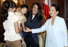 How Arnel Pineda is Inspiring Filipinos the World Over Arnel Pineda is Inspiring Filipinos the World Over